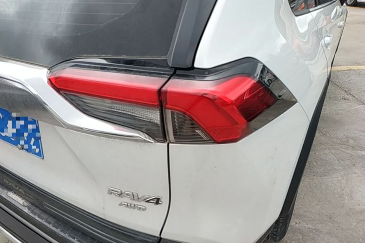 Used Toyota RAV4 2023 2.0L CVT 4x4 Adventure Edition Right Rear Taillight