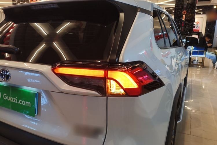 Used Toyota RAV4 2023 Dual-Engine 2.5L E-CVT Two-Wheel Drive Elite Plus Edition Right Rear Taillight