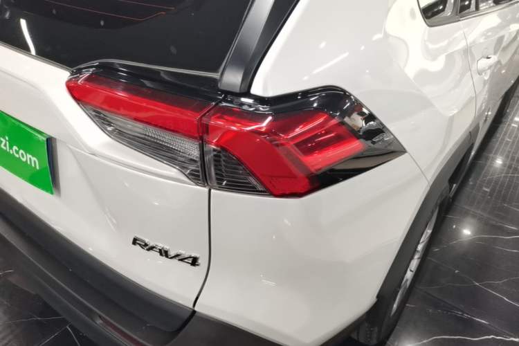 Used Toyota RAV4 2023 2.0L CVT Two-Wheel Drive Urban Edition Right Rear Taillight