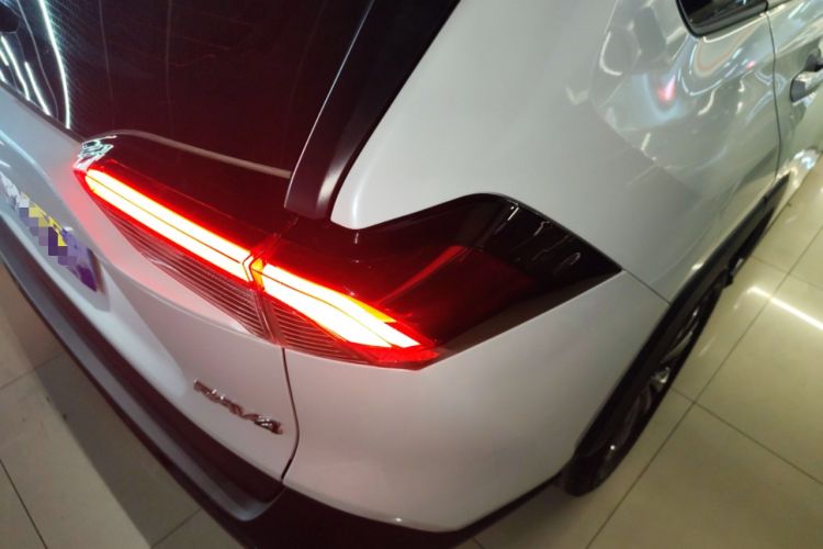 Used Toyota RAV4 2023 2.0L CVT Two-Wheel Drive Fashion Plus Edition Right Rear Taillight