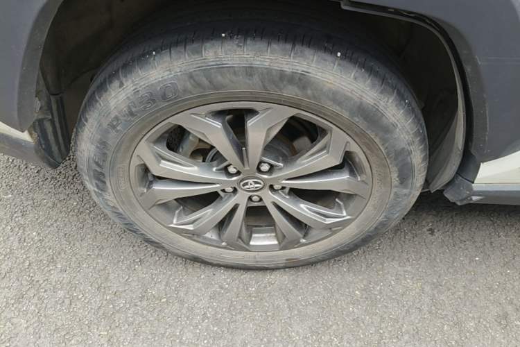 Used Toyota RAV4 2023 2.0L CVT Two-Wheel Drive Fashion Plus Edition Right Rear Wheel Hub