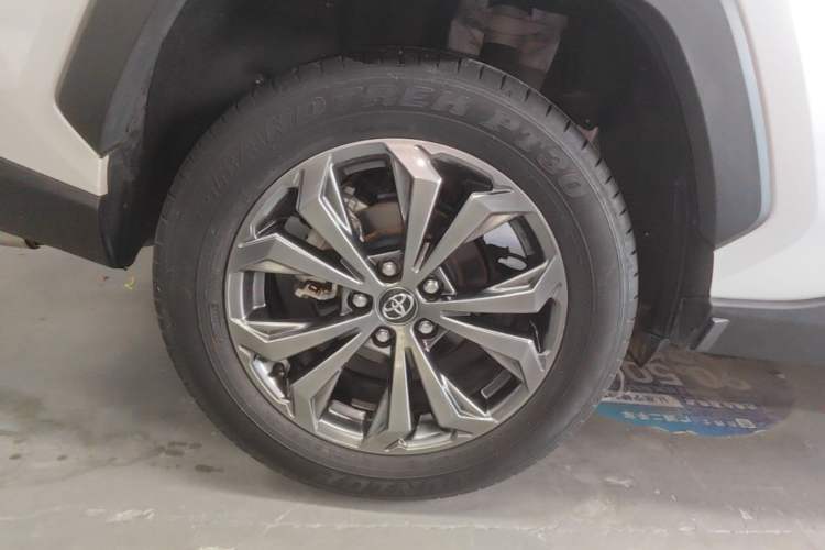Used Toyota RAV4 2023 Dual-Motor 2.5L E-CVT Two-Wheel Drive Elite Edition Right Rear Wheel Hub