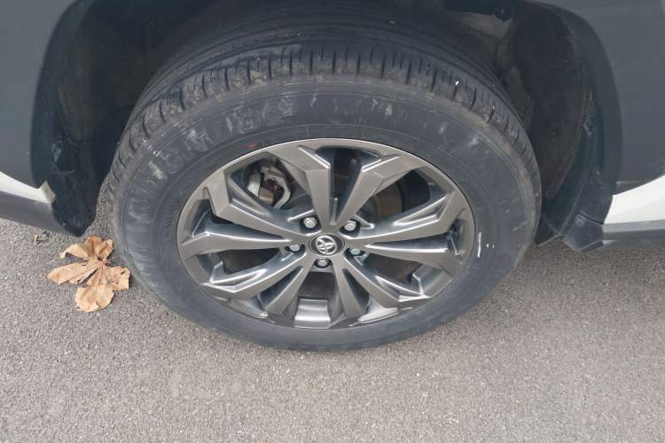Used Toyota RAV4 2023 2.0L CVT Two-Wheel Drive Fashion Edition Right Rear Wheel Hub