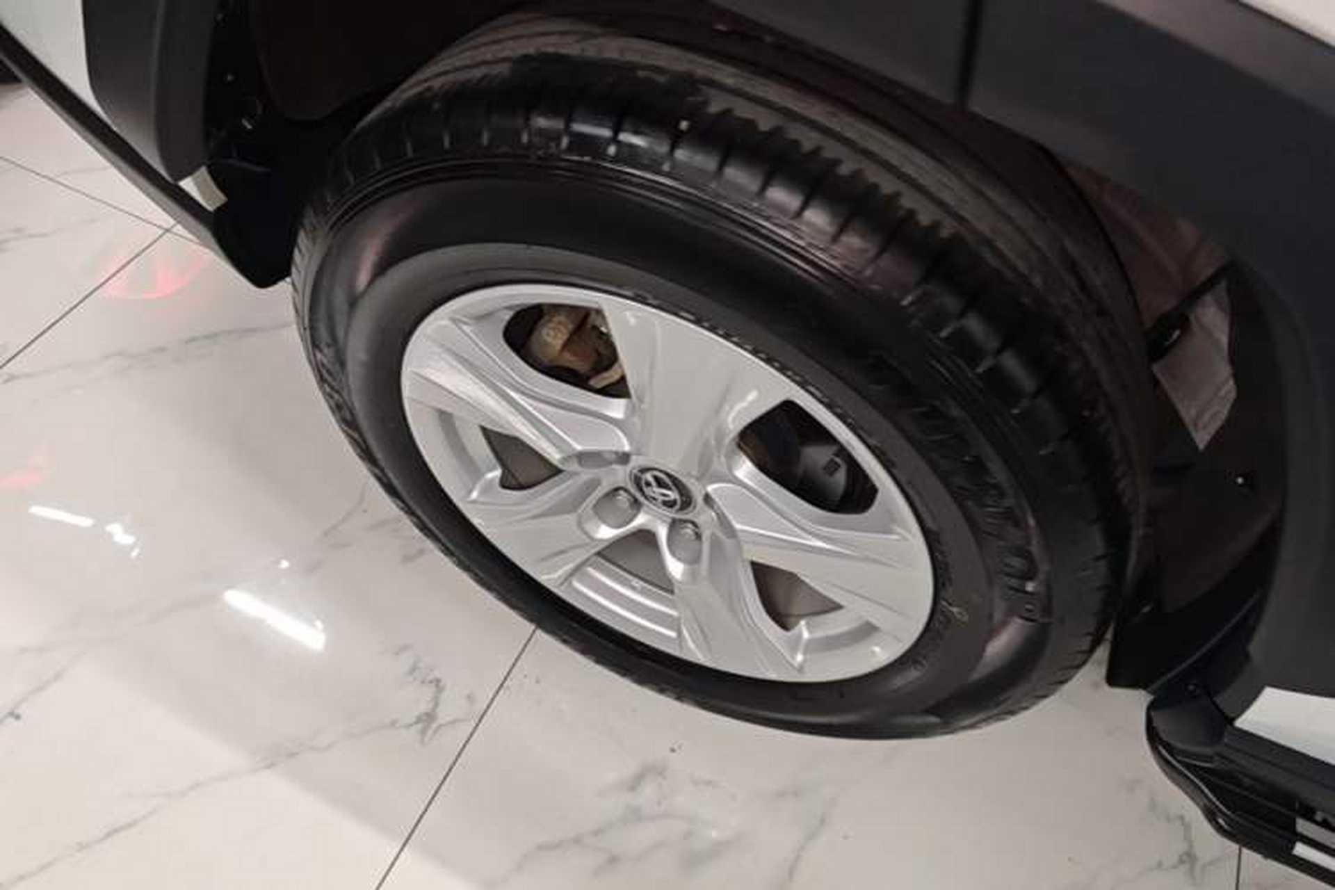 Used Toyota RAV4 2023 2.0L CVT Two-Wheel Drive Urban Edition Right Rear Wheel Hub