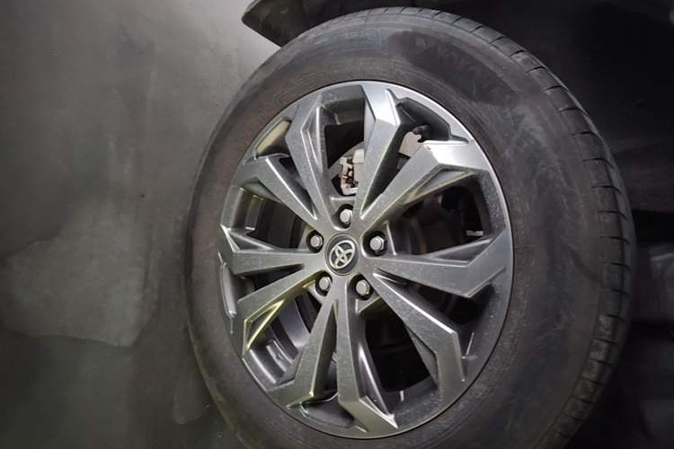 Used Toyota RAV4 2023 2.0L CVT Two-Wheel Drive Fashion Plus Edition Right Rear Wheel Hub