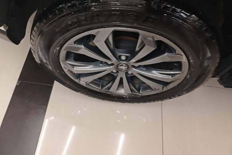 Used Toyota RAV4 2023 2.0L CVT Two-Wheel Drive Fashion Plus Edition Right Rear Wheel Hub