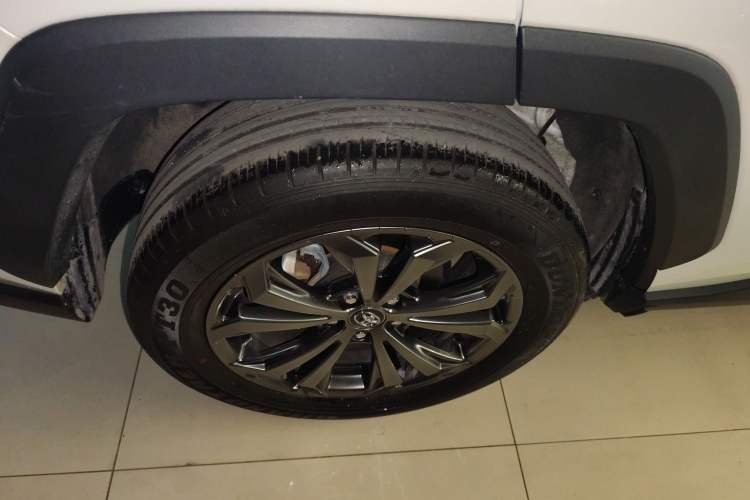 Used Toyota RAV4 2023 2.0L CVT Two-Wheel Drive Fashion Plus Edition Right Rear Wheel Hub