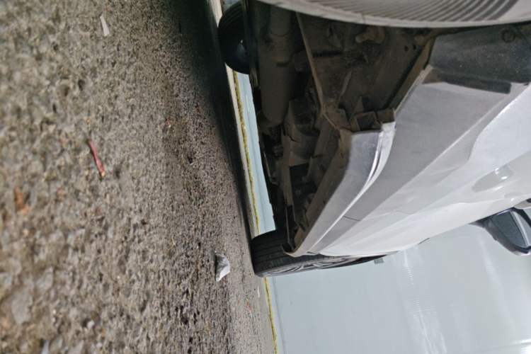Used Toyota RAV4 2023 Dual-Engine 2.5L E-CVT Four-Wheel Drive Elite Plus Edition Right Side Sill