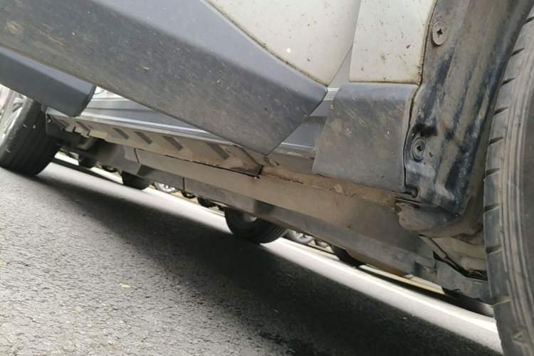 Used Toyota RAV4 2023 2.0L CVT Two-Wheel Drive Fashion Plus Edition Right Side Sill