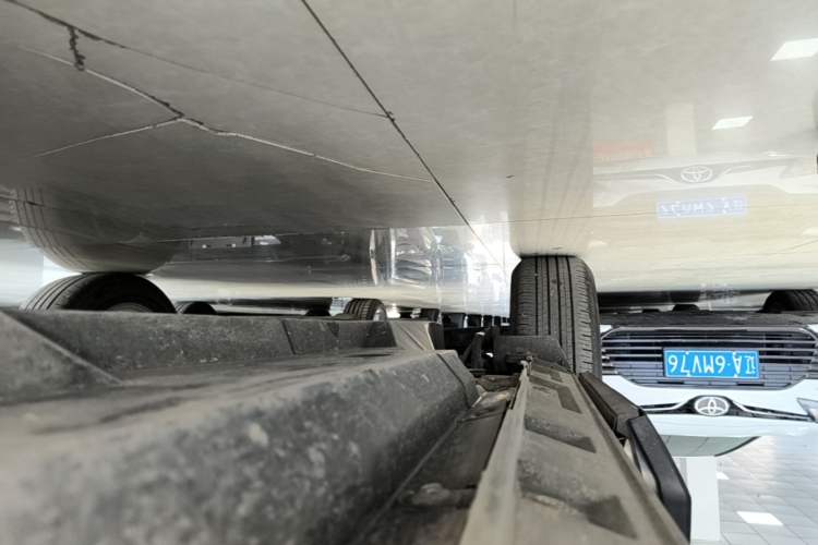 Used Toyota RAV4 2023 2.0L CVT Two-Wheel Drive Urban Edition Right Side Sill
