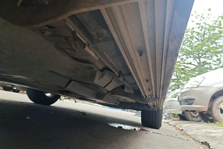 Used Toyota RAV4 2023 2.0L CVT Two-Wheel Drive Urban Edition Right Side Sill
