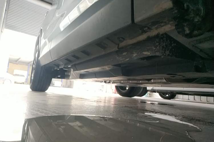 Used Toyota RAV4 2023 2.0L CVT Two-Wheel Drive 20th Anniversary Platinum Edition Right Side Sill