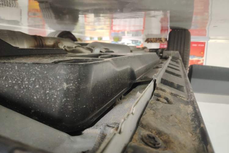 Used Toyota RAV4 2023 Dual-Engine 2.5L E-CVT Two-Wheel Drive Elite Plus Edition Right Side Sill