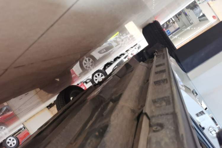 Used Toyota RAV4 2023 2.0L CVT Two-Wheel Drive Fashion Edition Right Side Sill