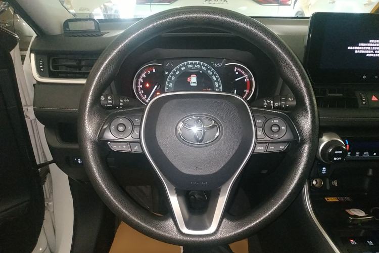 Used Toyota RAV4 2023 2.0L CVT Two-Wheel Drive Fashion Edition Steering Wheel
