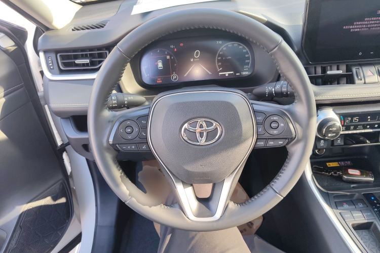 Used Toyota RAV4 2023 2.0L CVT Two-Wheel Drive 20th Anniversary Platinum Edition Steering Wheel