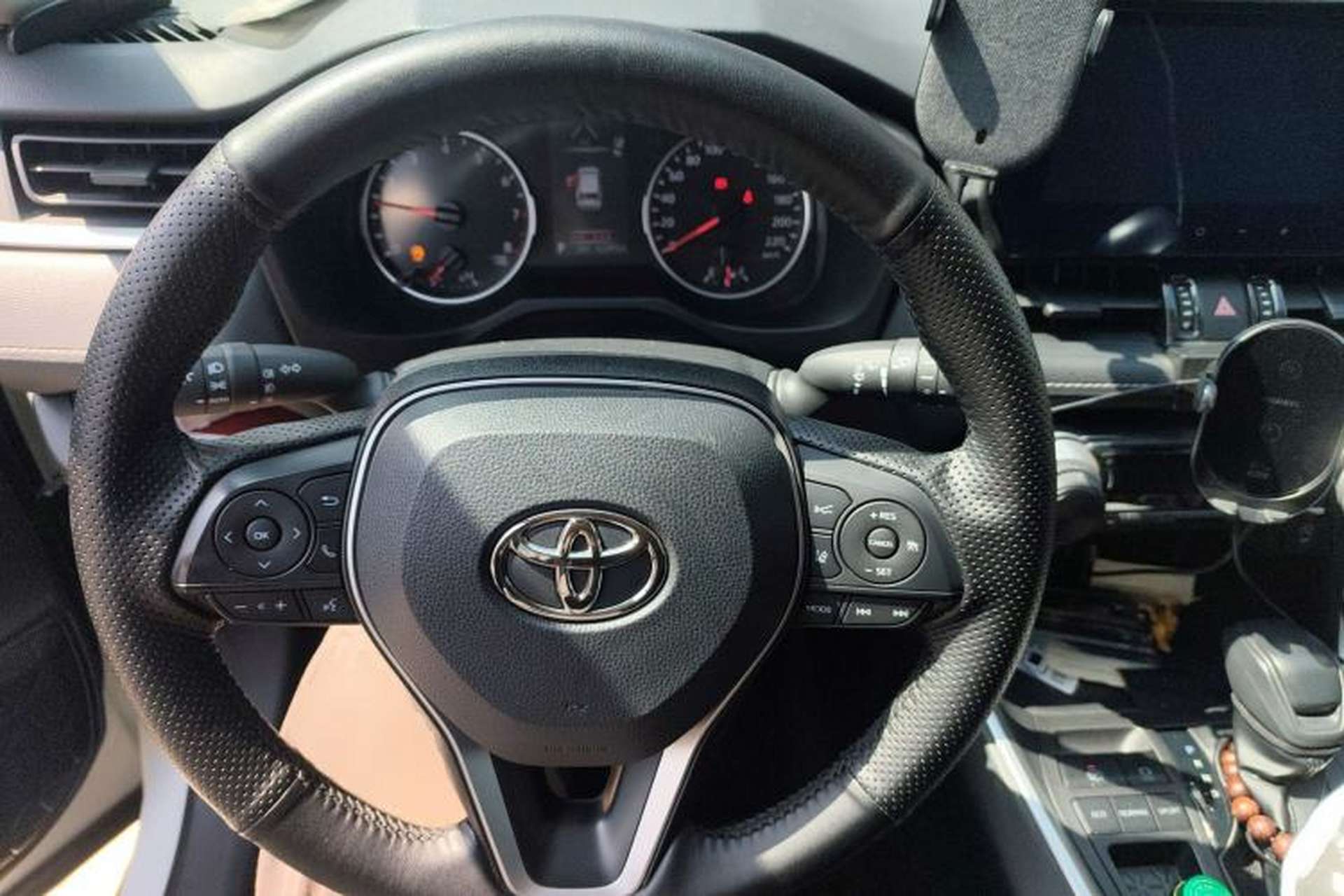 Used Toyota RAV4 2023 2.0L CVT Two-Wheel Drive Urban Edition Steering Wheel