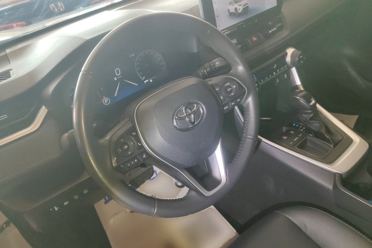 Used Toyota RAV4 2023 2.0L CVT Two-Wheel Drive 20th Anniversary Platinum Edition Steering Wheel