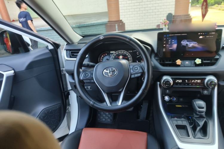 Used Toyota RAV4 2023 2.0L CVT Two-Wheel Drive Fashion Edition Steering Wheel
