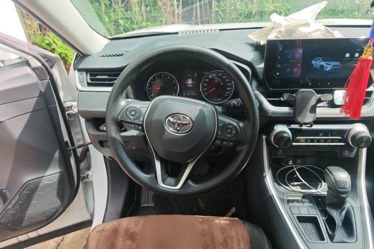 Used Toyota RAV4 2023 2.0L CVT Two-Wheel Drive Urban Edition Steering Wheel