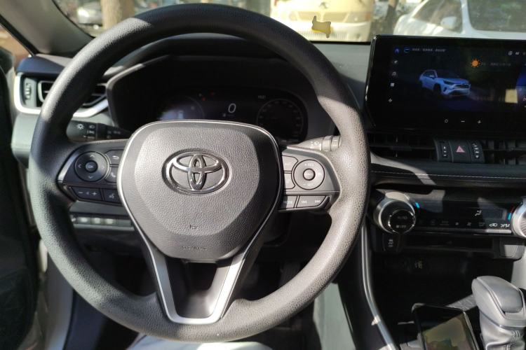 Used Toyota RAV4 2023 Dual-Motor 2.5L E-CVT Two-Wheel Drive Elite Edition Steering Wheel