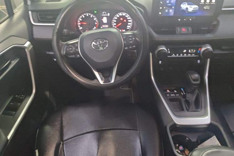 Used Toyota RAV4 2023 2.0L CVT Two-Wheel Drive Urban Edition Steering Wheel