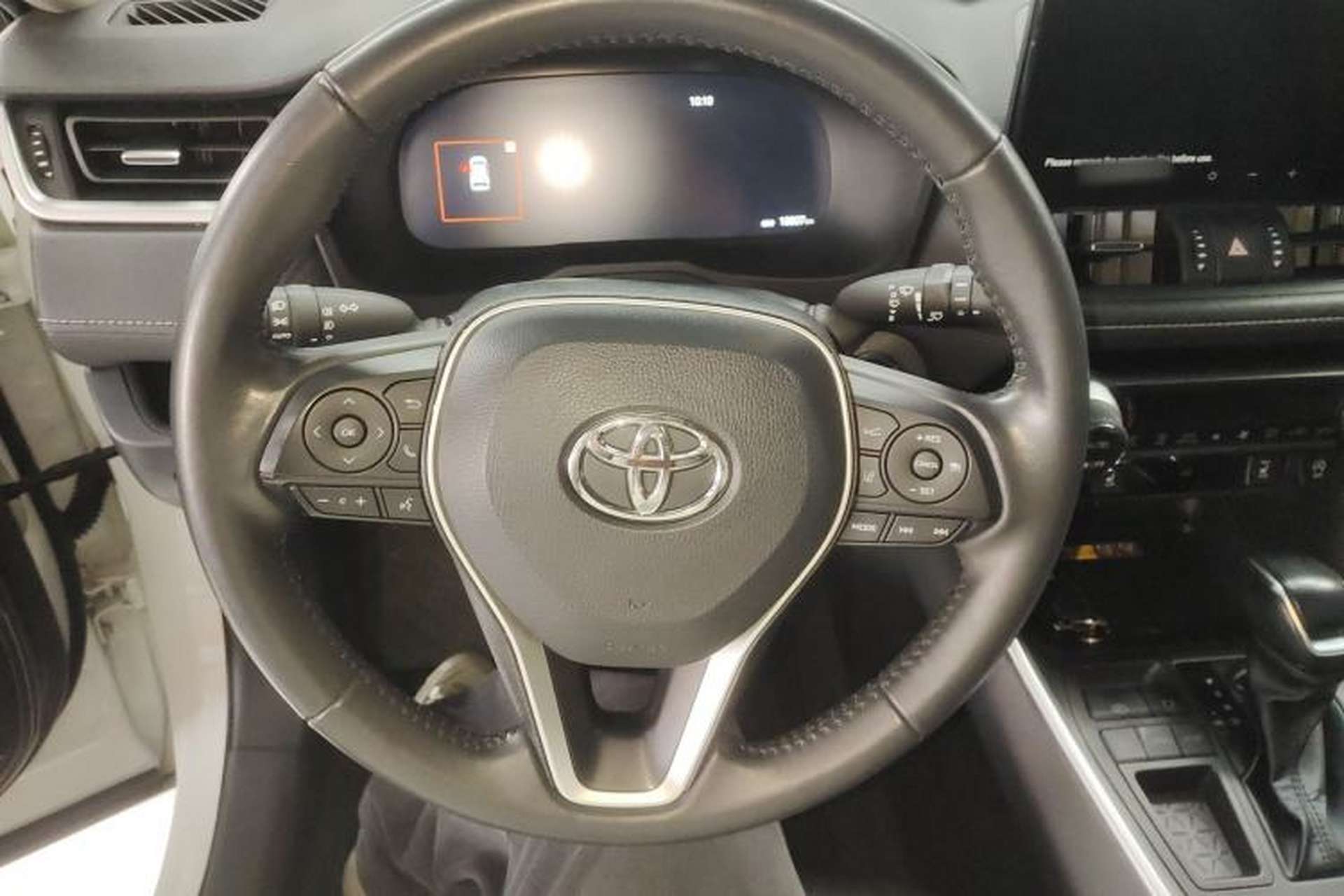 Used Toyota RAV4 2023 2.0L CVT Two-Wheel Drive 20th Anniversary Platinum Edition Steering Wheel