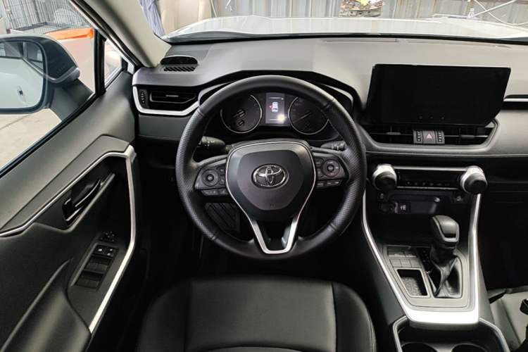 Used Toyota RAV4 2023 2.0L CVT Two-Wheel Drive Urban Edition Steering Wheel