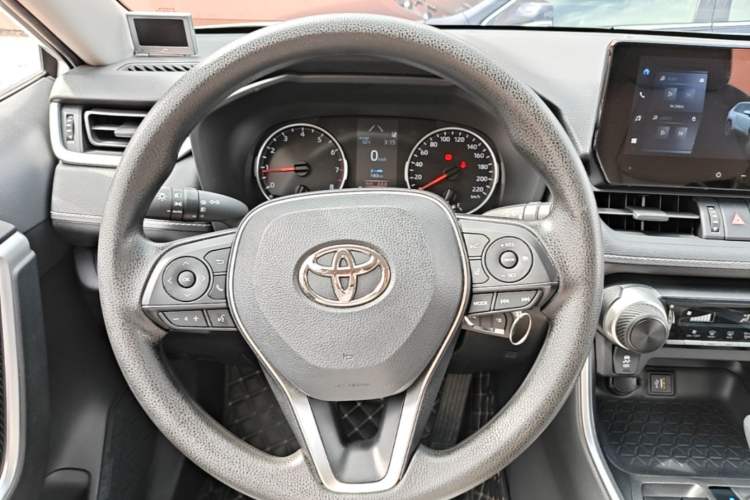 Used Toyota RAV4 2023 2.0L CVT Two-Wheel Drive Urban Edition Steering Wheel