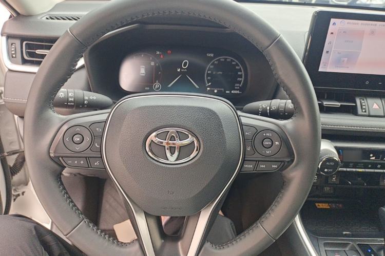 Used Toyota RAV4 2023 2.0L CVT Two-Wheel Drive 20th Anniversary Platinum Edition Steering Wheel