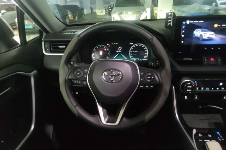 Used Toyota RAV4 2023 2.0L CVT Two-Wheel Drive Fashion Plus Edition Steering Wheel