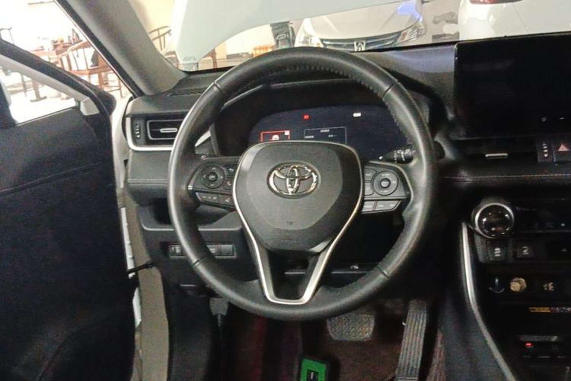 Used Toyota RAV4 2023 2.0L CVT Two-Wheel Drive Fashion Plus Edition Steering Wheel