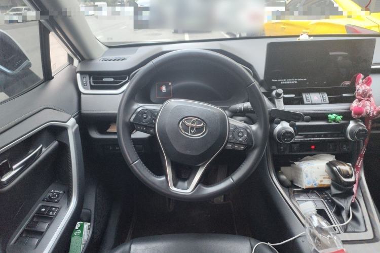 Used Toyota RAV4 2023 2.0L CVT Two-Wheel Drive 20th Anniversary Platinum Edition Steering Wheel