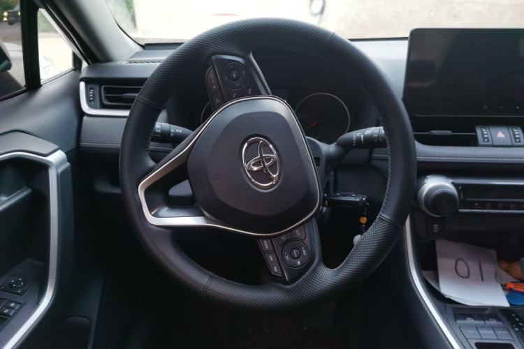 Used Toyota RAV4 2023 2.0L CVT Two-Wheel Drive Urban Edition Steering Wheel