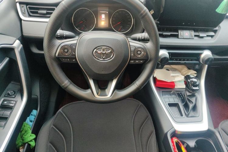 Used Toyota RAV4 2023 2.0L CVT Two-Wheel Drive Urban Edition Steering Wheel