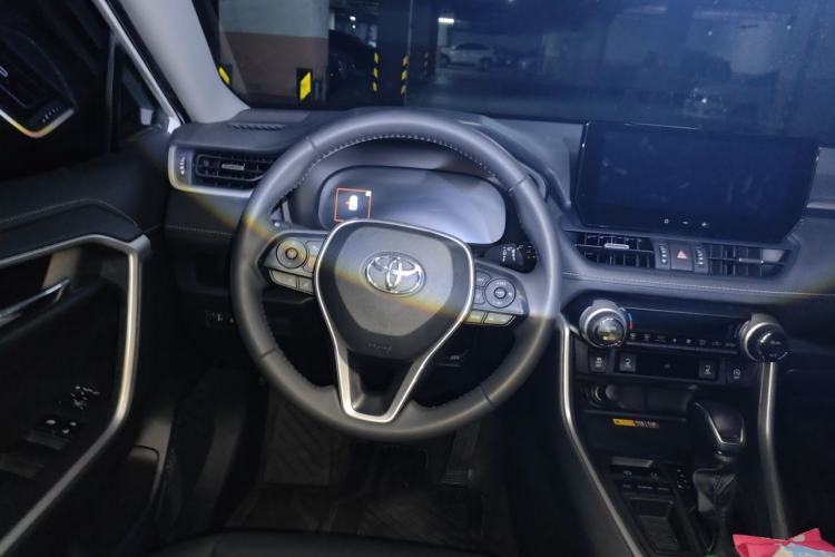 Used Toyota RAV4 2023 2.0L CVT Two-Wheel Drive Fashion Plus Edition Steering Wheel
