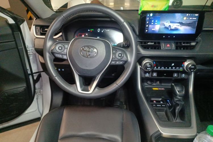 Used Toyota RAV4 2023 2.0L CVT Two-Wheel Drive Fashion Plus Edition Steering Wheel