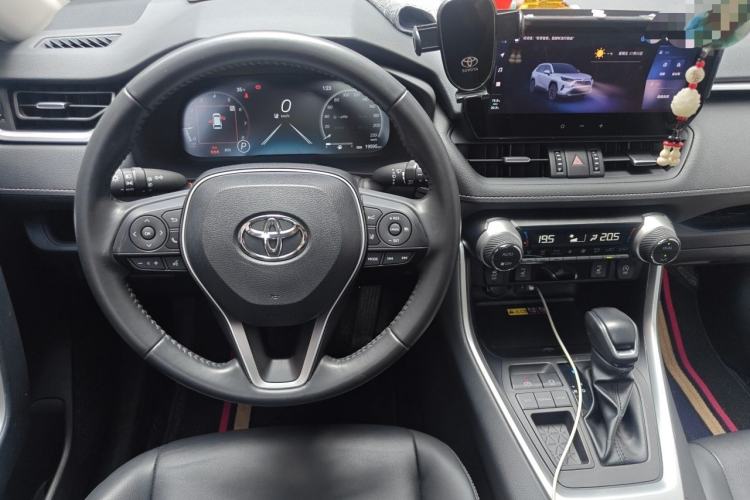 Used Toyota RAV4 2023 2.0L CVT Two-Wheel Drive Fashion Plus Edition Steering Wheel