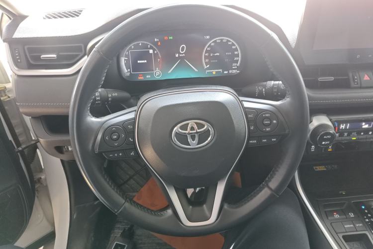 Used Toyota RAV4 2023 2.0L CVT Two-Wheel Drive 20th Anniversary Platinum Edition Steering Wheel