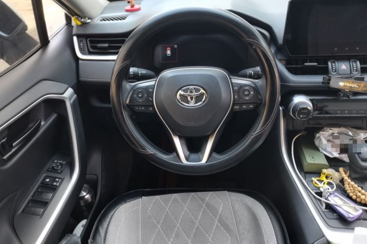 Used Toyota RAV4 2023 Dual-Motor 2.5L E-CVT Two-Wheel Drive Elite Edition Steering Wheel
