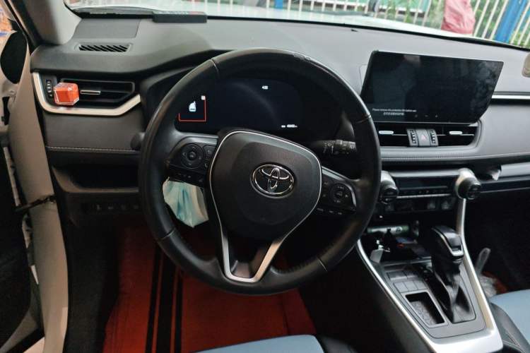 Used Toyota RAV4 2023 2.0L CVT Two-Wheel Drive 20th Anniversary Platinum Edition Steering Wheel