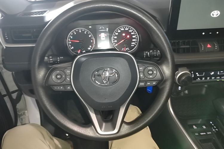 Used Toyota RAV4 2023 2.0L CVT Two-Wheel Drive Urban Edition Steering Wheel