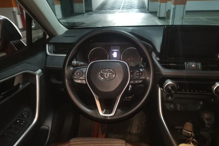 Used Toyota RAV4 2023 2.0L CVT Two-Wheel Drive Urban Edition Steering Wheel