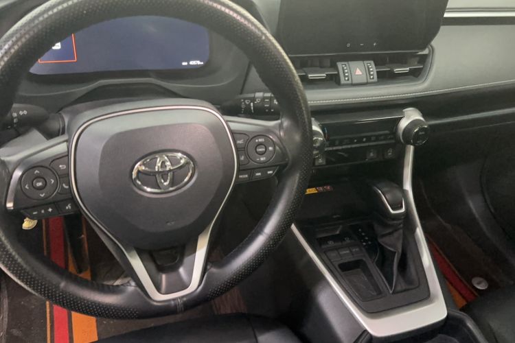 Used Toyota RAV4 2023 2.0L CVT Two-Wheel Drive Fashion Plus Edition Steering Wheel