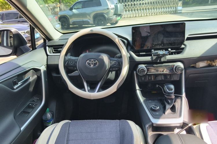 Used Toyota RAV4 2023 Dual-Engine 2.5L E-CVT Four-Wheel Drive Elite Plus Edition Steering Wheel