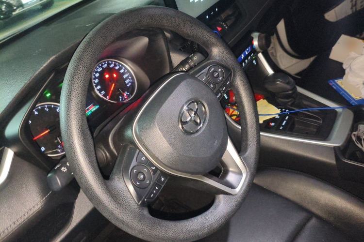 Used Toyota RAV4 2023 2.0L CVT Two-Wheel Drive Urban Edition Steering Wheel