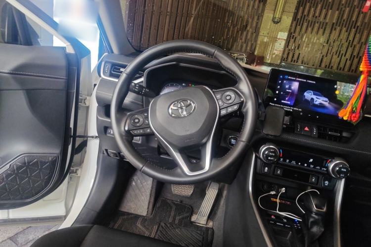 Used Toyota RAV4 2023 2.0L CVT Two-Wheel Drive Fashion Plus Edition Steering Wheel