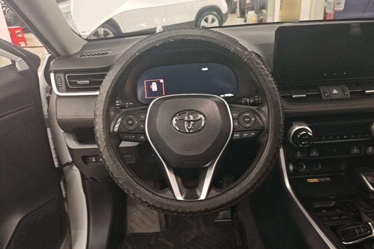 Used Toyota RAV4 2023 2.0L CVT Two-Wheel Drive Fashion Plus Edition Steering Wheel