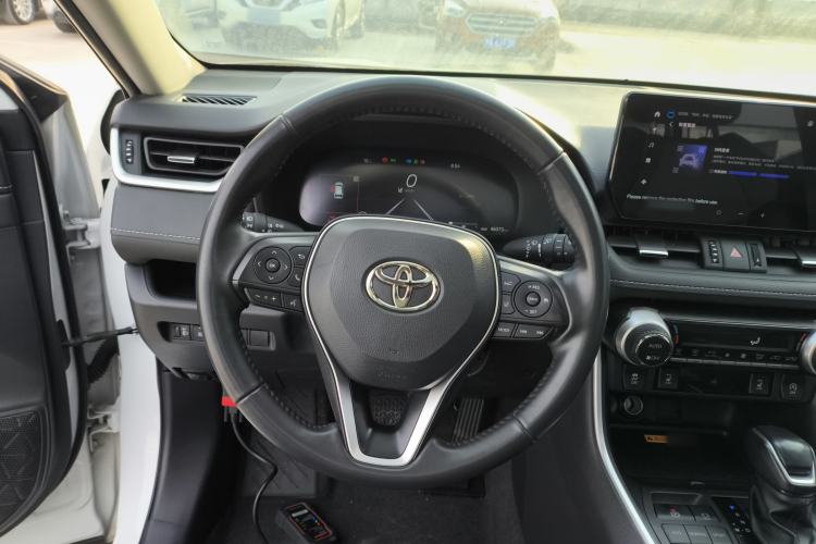 Used Toyota RAV4 2023 2.0L CVT Two-Wheel Drive Fashion Plus Edition Steering Wheel