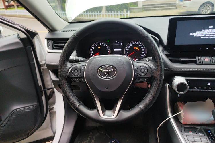 Used Toyota RAV4 2023 2.0L CVT Two-Wheel Drive Urban Edition Steering Wheel